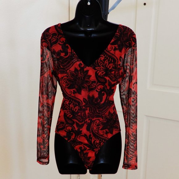 Socialite - Double V Long-Sleeve Bodysuit - NWOT - Picture 6 of 7